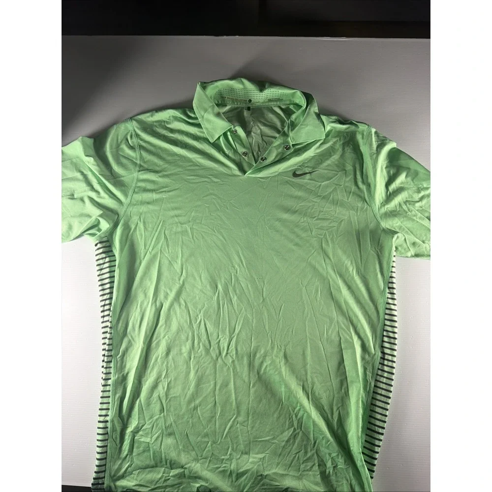Nike Tiger Woods Collection Golf Polo Men's L Green Bear Lakes Striped
